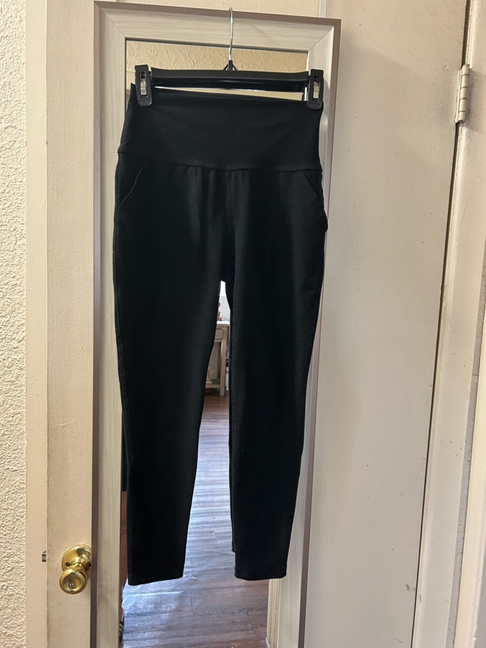 Beyond Yoga Black Women's Active Leggings